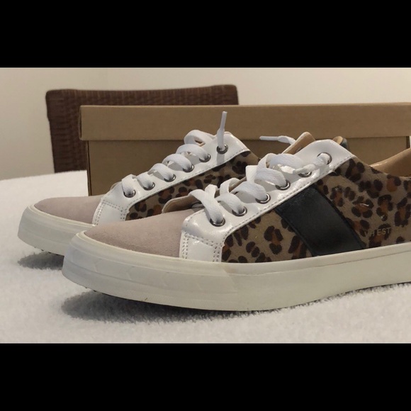 Shoes - NWOT Havana Sneakers Size 7 1/2